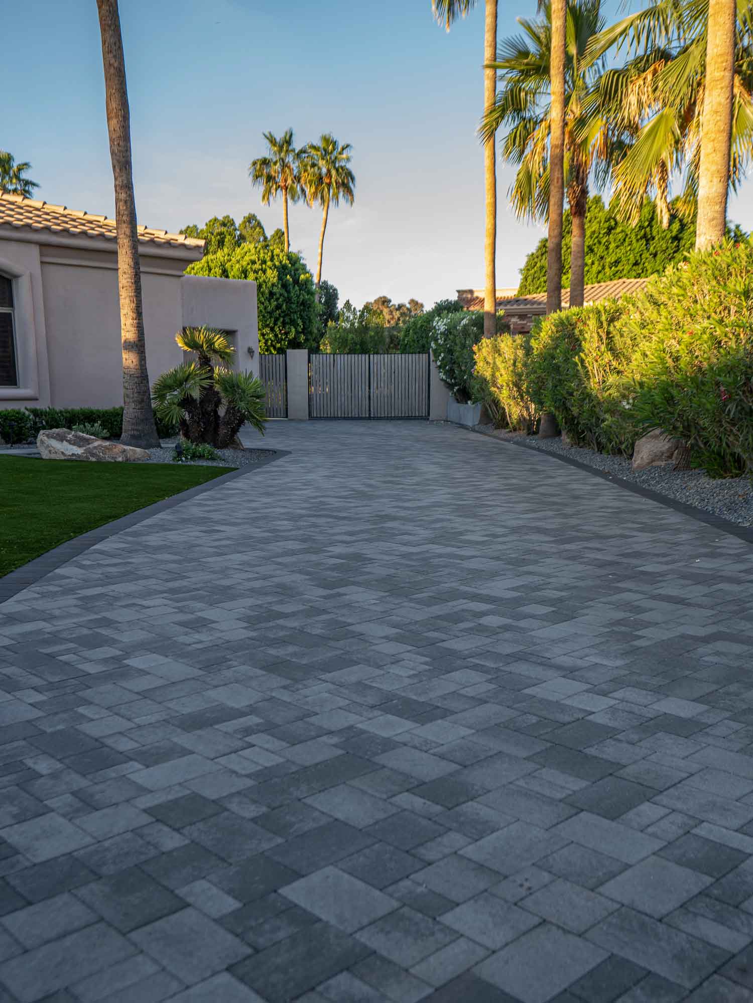Large home pavers installation for front yard driveway
